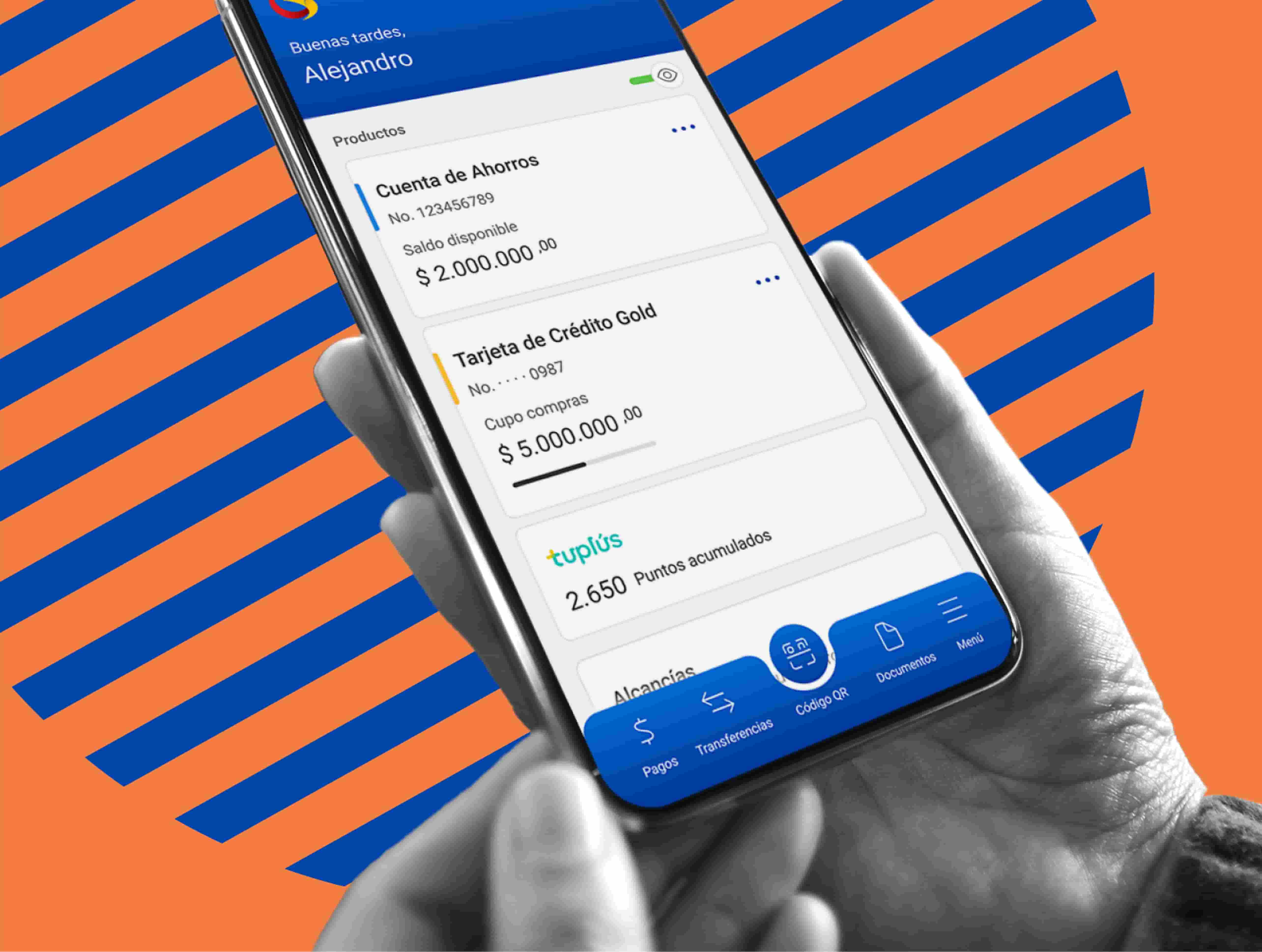 Una mano sosteniendo el celular con app de Banco De Bogotá